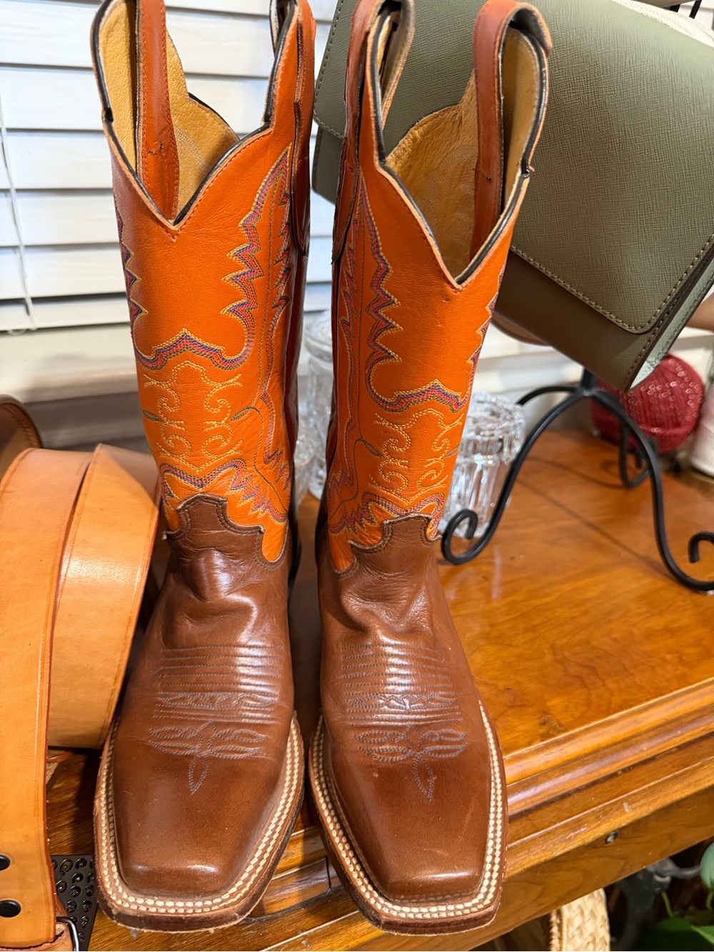 Justin Boots Size 7 Brown Orange Embroidered Square Toe Western Cowboy Boots